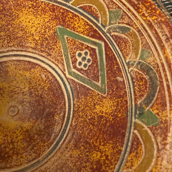 Aztec Inspired Bowl W/Stand - Picture 2 of 10